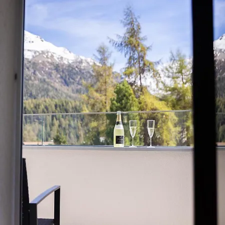 Alpenblick-apartment Mit Pool & Sauna * 圣莫里茨